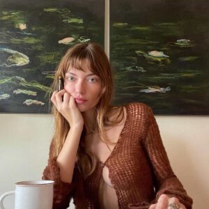@sarah__holt__